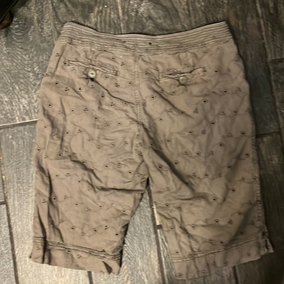 Linen Blend Eyelet Shorts - Picture 2 of 3